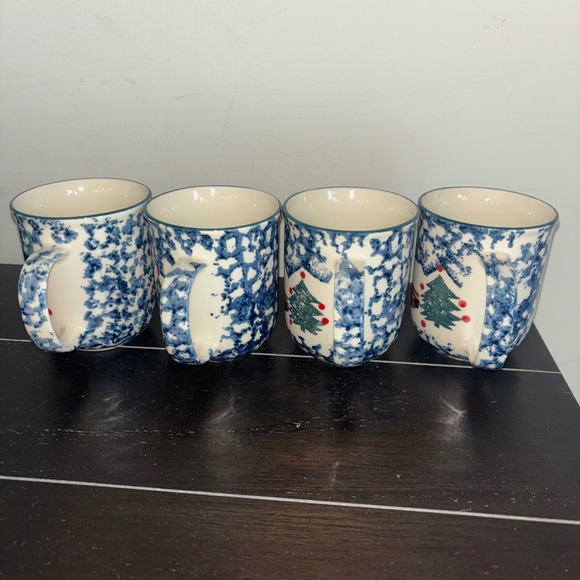 Set of 4 Mugs | Folk Craft by Tienshan | Cabin in the Snow | Sponge painted - Picture 7 of 11